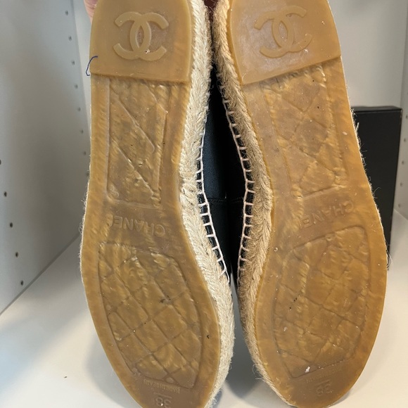 CHANEL ESPADRILLES LAMBSKIN AUTHENTIC - Picture 4 of 12